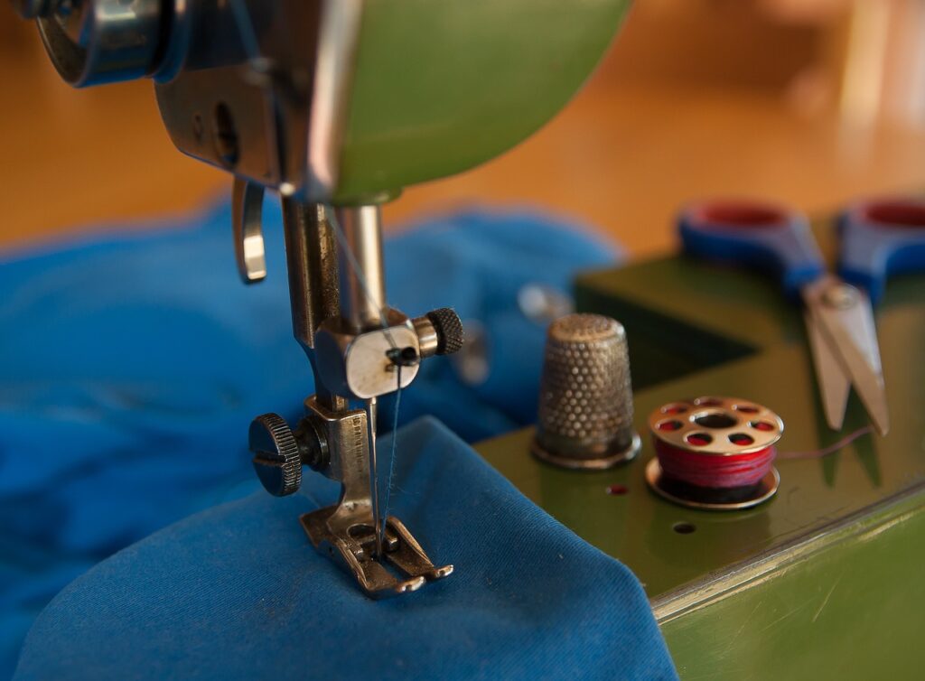 una maquina de coser